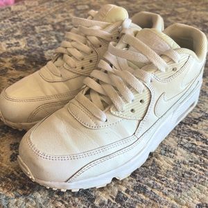 Nike - all white/leather Airmax